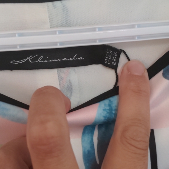 Gorgeous dress - Picture 2 of 4